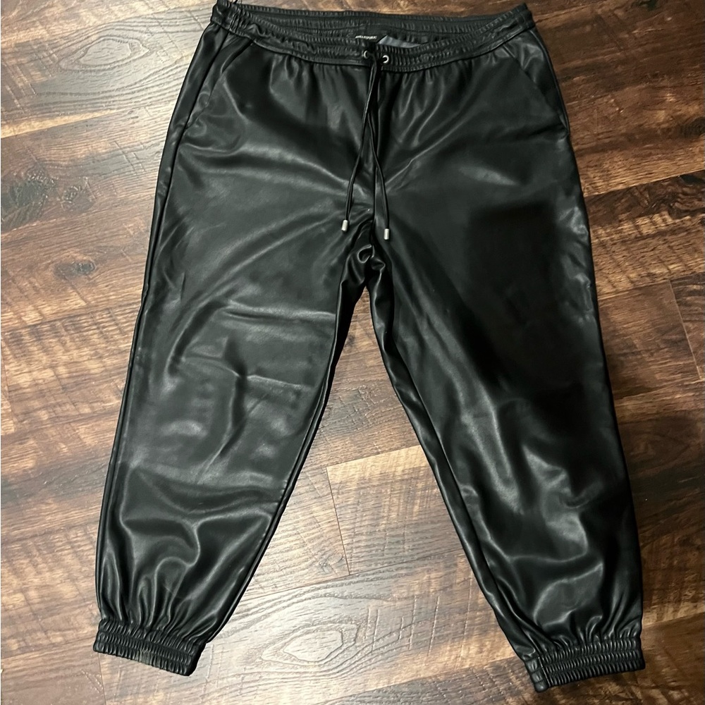 Banana Republic Black Jogger vegan Leather pants with Elastic Waistband